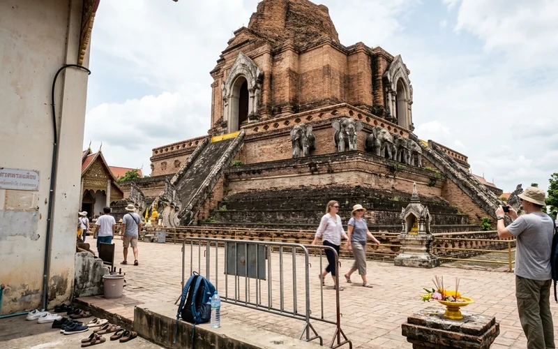 The eroded brick chedi of Wat Chedi Luang